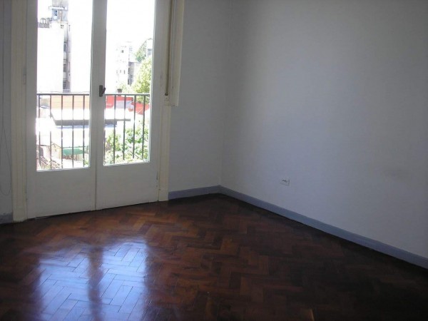 Venta Semipiso 4 Ambientes con Balcon en Av. Diaz Velez 4100 Almagro 
