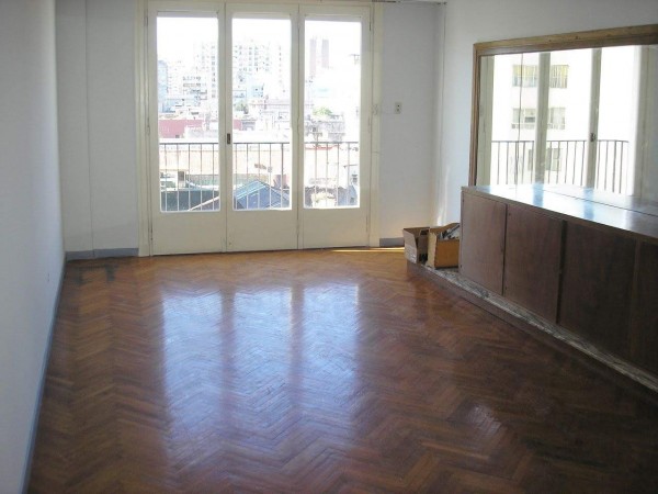 Venta Semipiso 4 Ambientes con Balcon en Av. Diaz Velez 4100 Almagro 