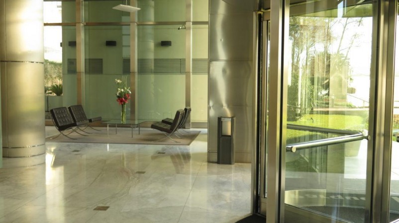 Venta Departamento en la Torre Le Parc 3 Amb con Cochera Puerto Madero
