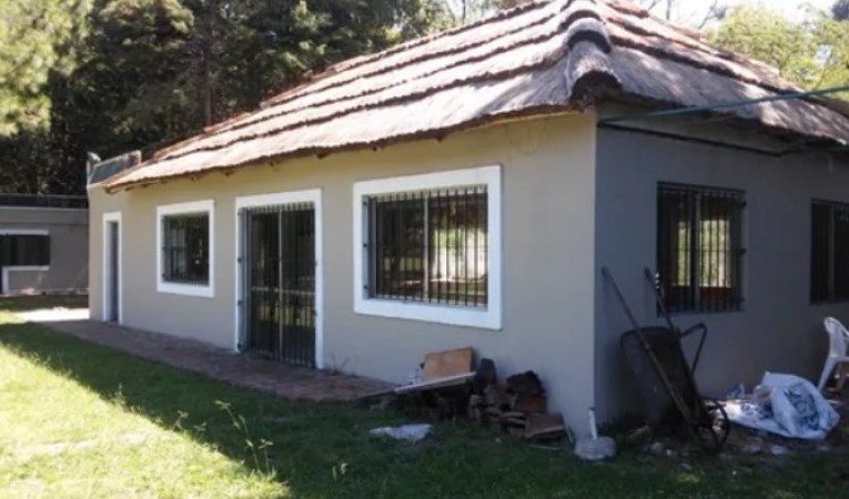Venta Casa Quinta 3 Amb con Pileta en Paraje El Pato, Berazategui