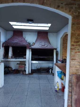 Venta Casa Quinta 3 Amb con Pileta en Paraje El Pato, Berazategui