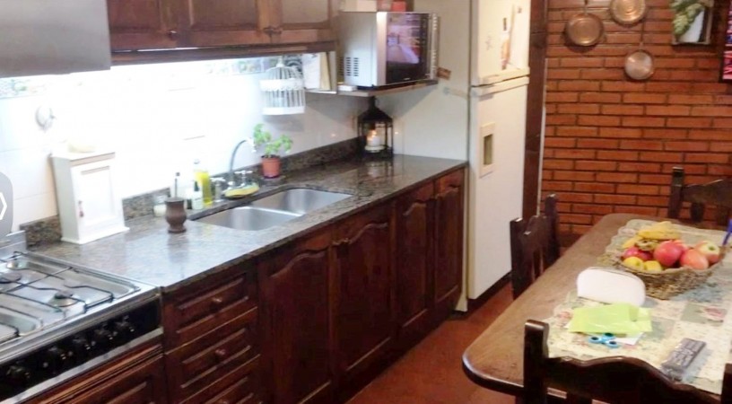 Hermosa Casa 5 Amb con Jardin en Parque Chacabuco