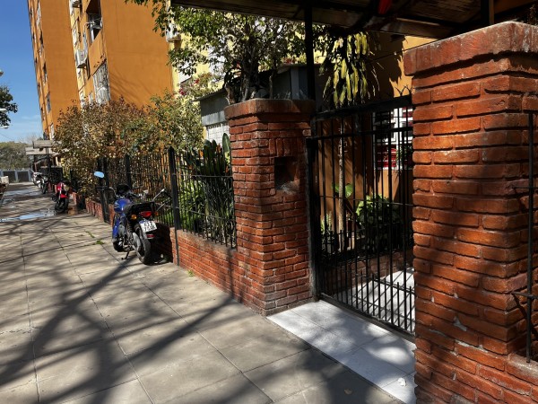 Oportunidad Depto 3 Amb con Balcon en  Av. Lafuente 1500, Flores 