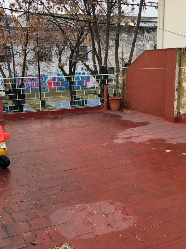 Venta PH 2 amb c/Cochera en Nueva Pompeya