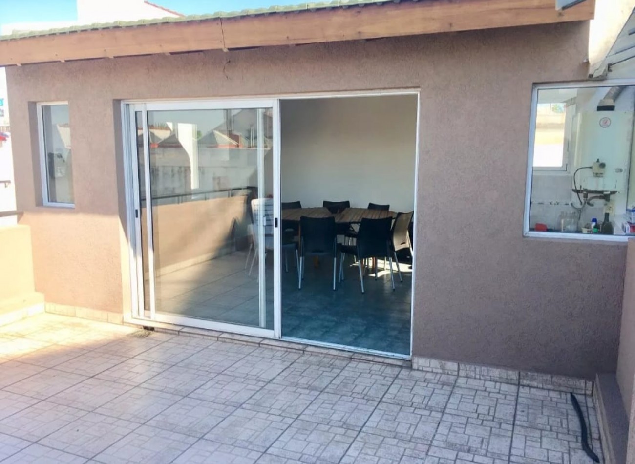 Venta PH Triplex 3 Amb Sin Expensas Con Terraza y Quincho En Flores