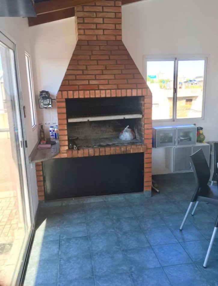 Venta PH Triplex 3 Amb Sin Expensas Con Terraza y Quincho En Flores