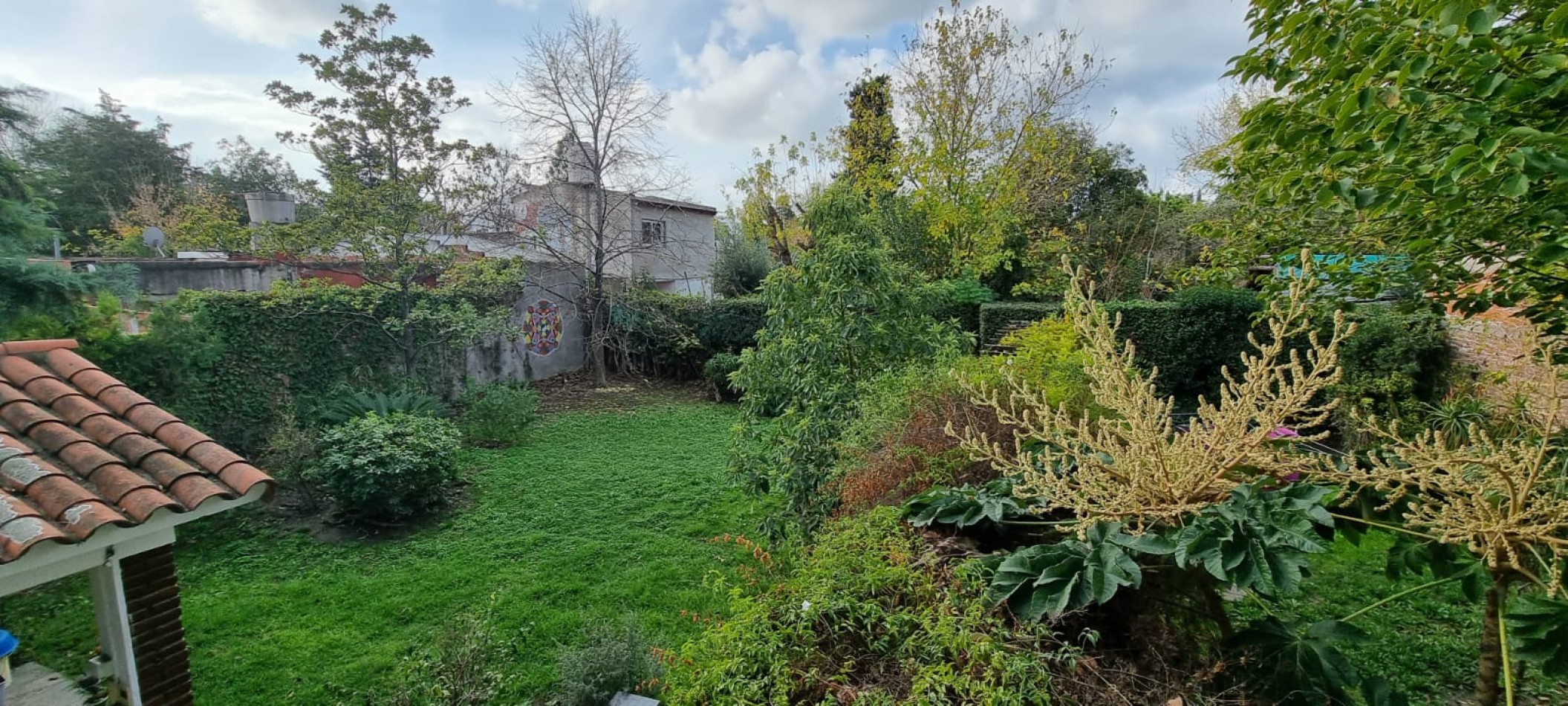 Venta Casa 4 Amb Con Jardin, Quincho y Terraza En Paso Del Rey
