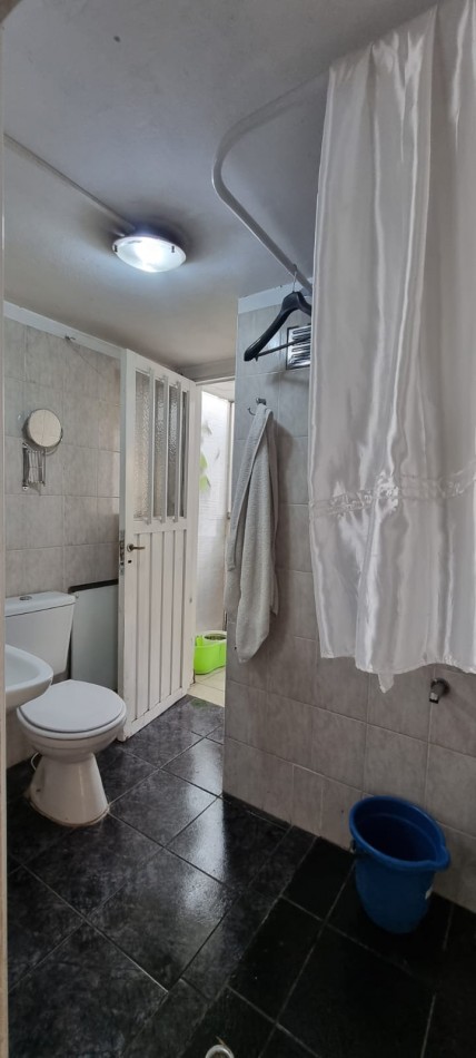Venta Casa 4 Amb Con Jardin, Quincho y Terraza En Paso Del Rey