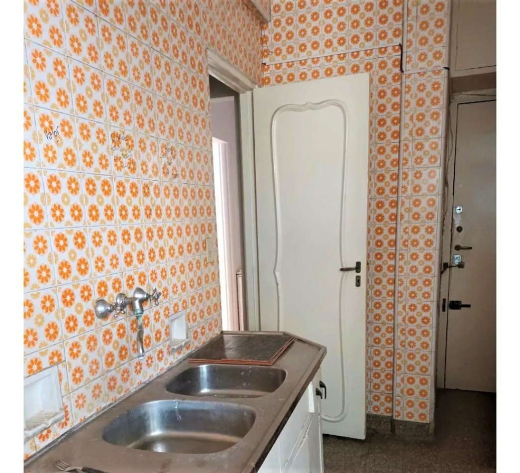 Venta Depto 4 Amb Apto Profesional C/ Balcon En Sarmiento 2600, Balvanera