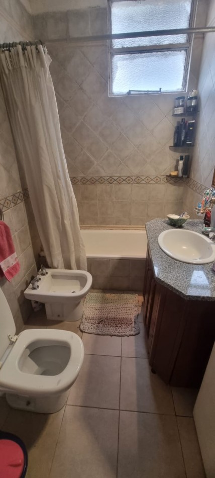 Venta departamento 3 ambientes en Av. Avellaneda 2400 Flores