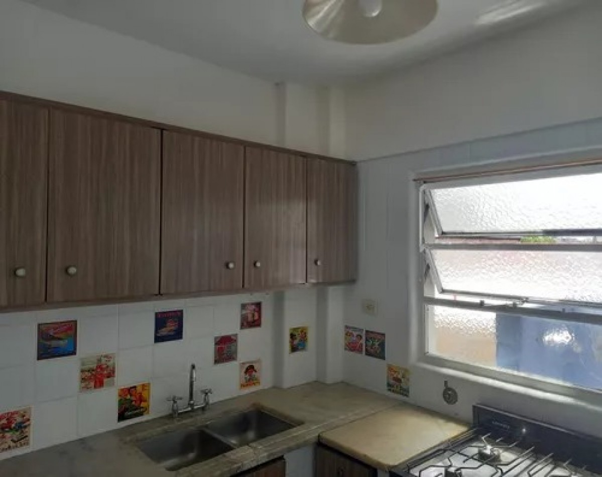 Venta depto 4 amb con balcon corrido en Juan B Justo 5400, Villa Gral Mitre.