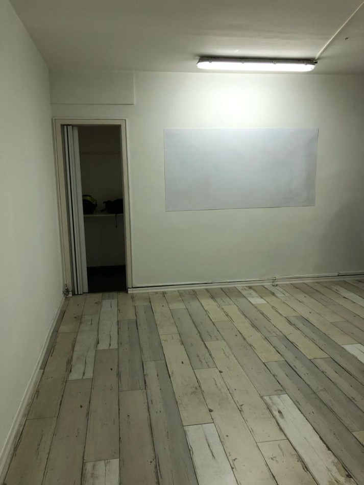 Venta oficina en Alsina 1500, Monserrat