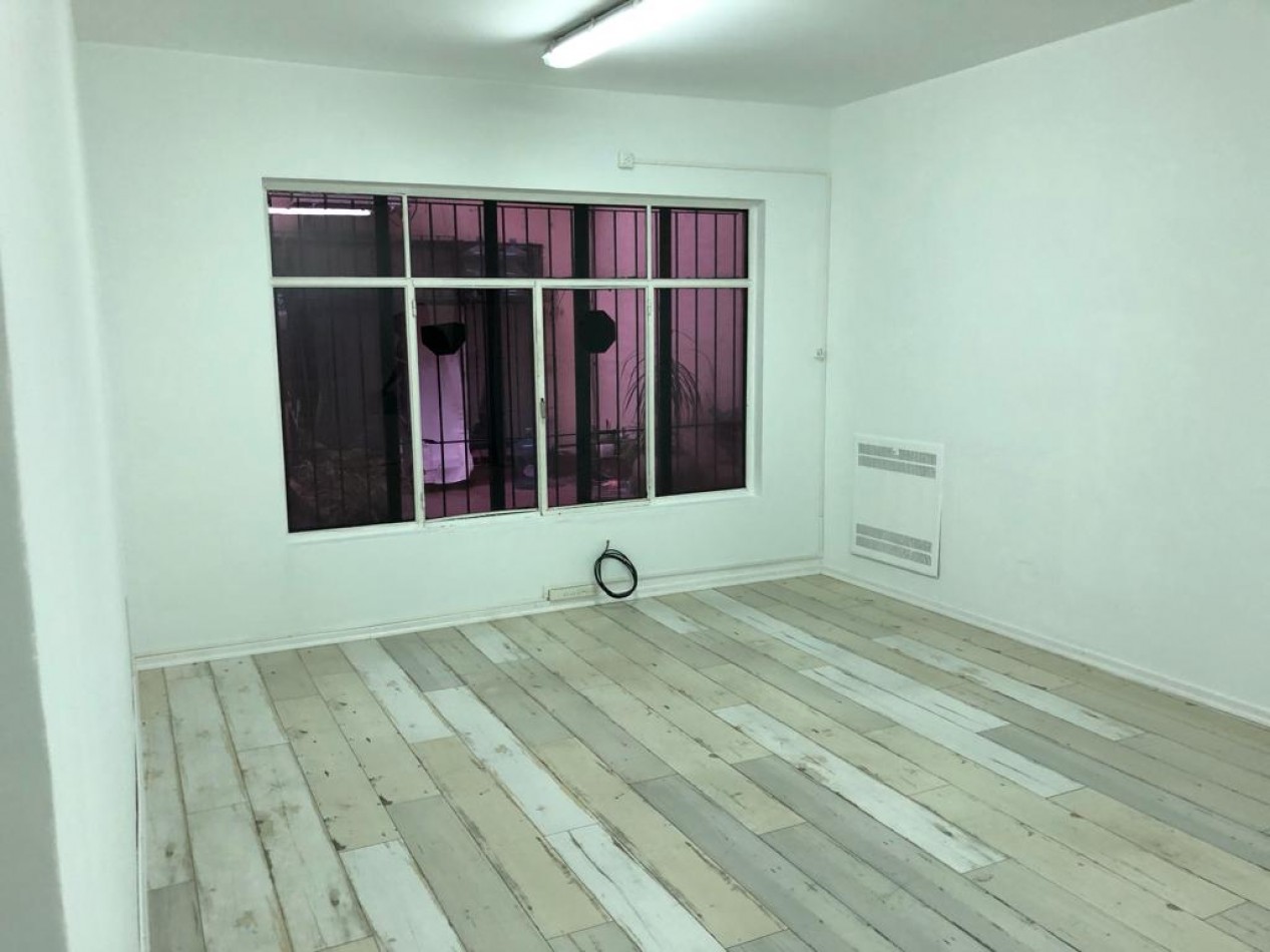Venta oficina en Alsina 1500, Monserrat