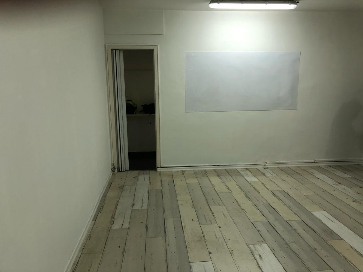 Venta oficina en Alsina 1500, Monserrat