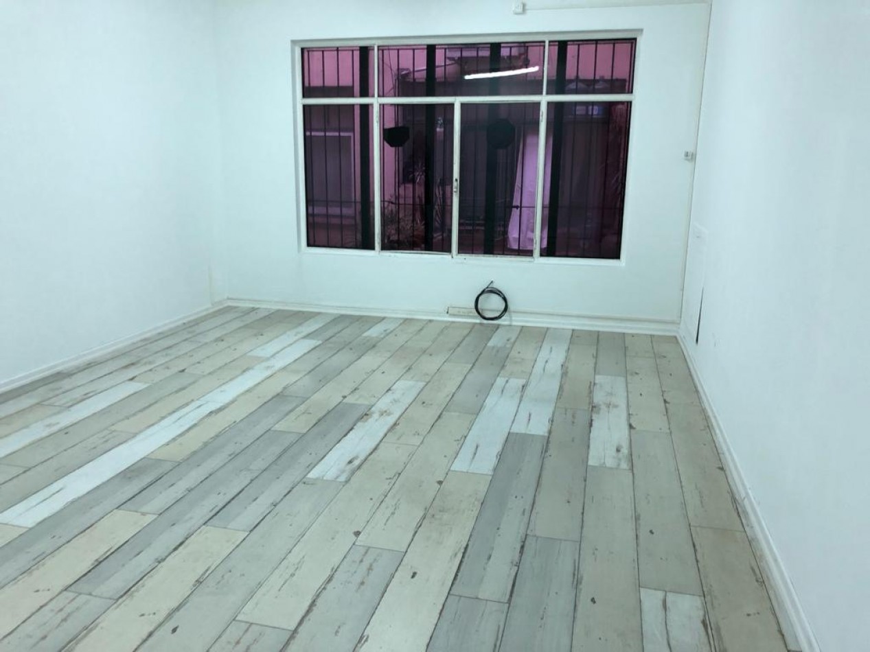 Venta oficina en Alsina 1500, Monserrat