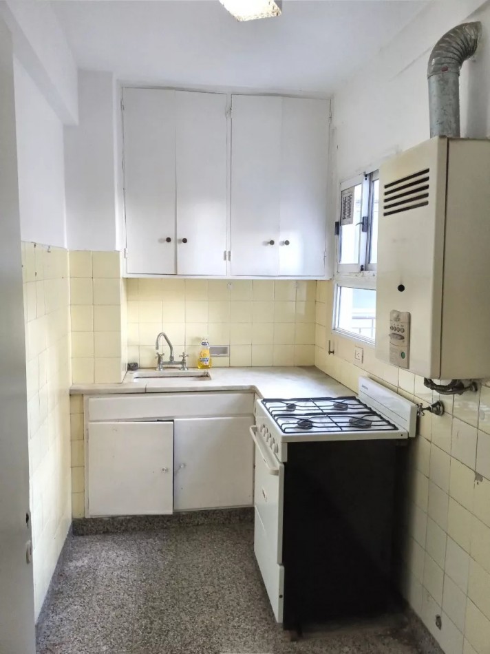 VENTA Depto 2 amb con balcon en M. T. de Alvear 2000, Recoleta