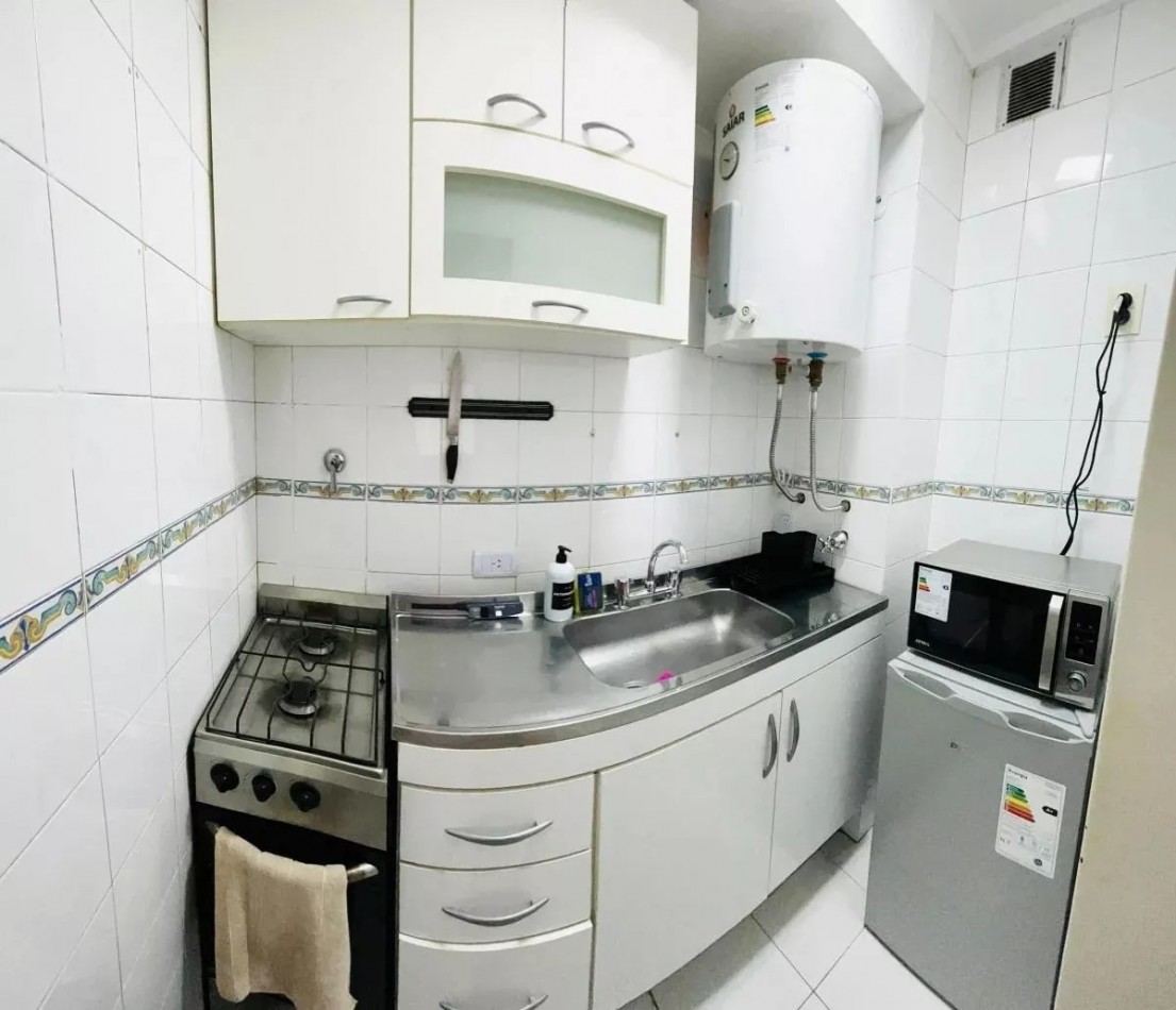 Venta increible monomabiente en la Av. Hipolito Yrigoyen 2300, Balvanera