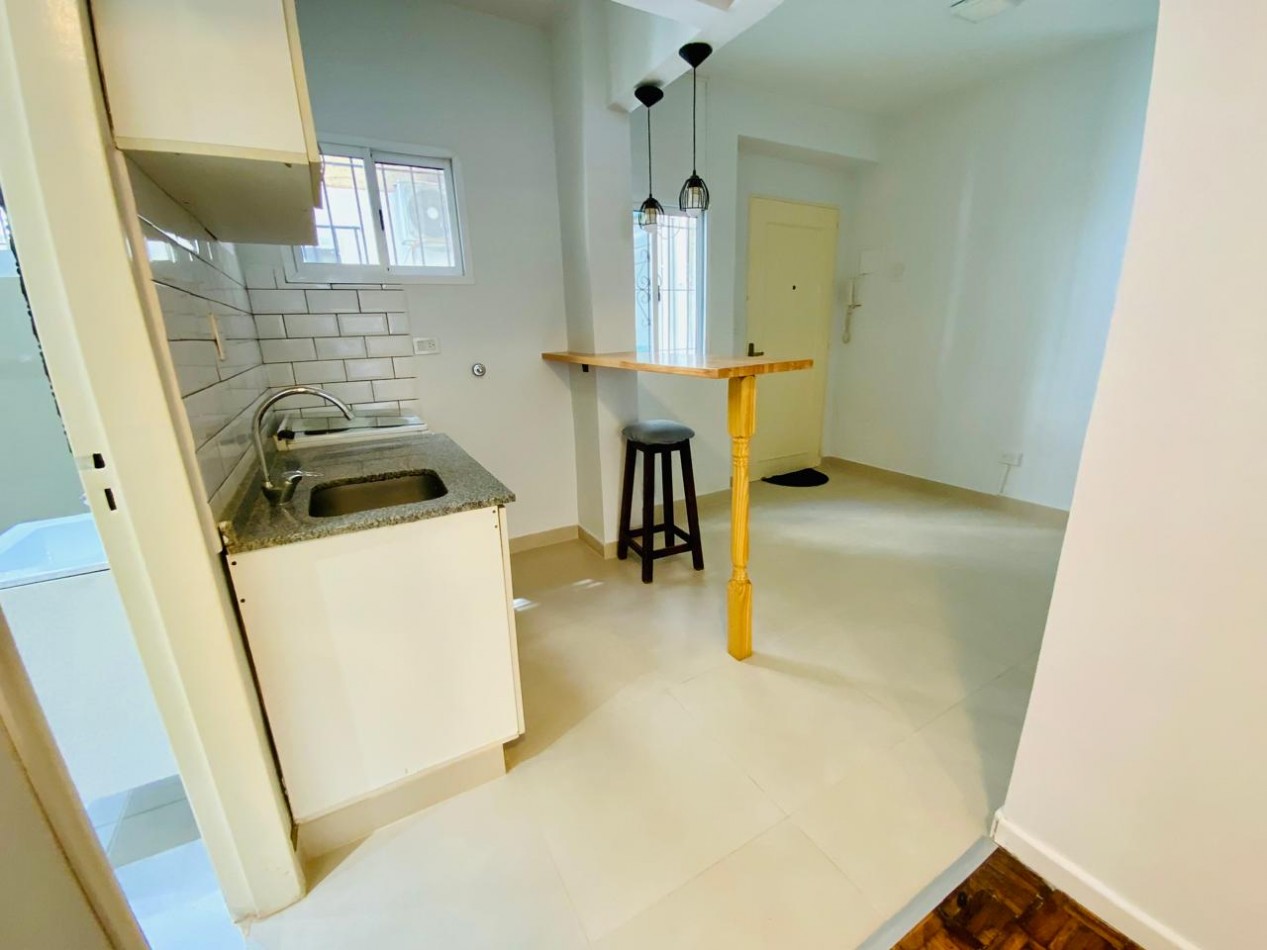 Venta monoambiente con patio refaccionado en Marcelo Torcuato De Alvear 900, Retiro