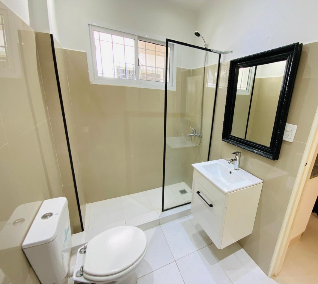 Venta monoambiente con patio refaccionado en Marcelo Torcuato De Alvear 900, Retiro