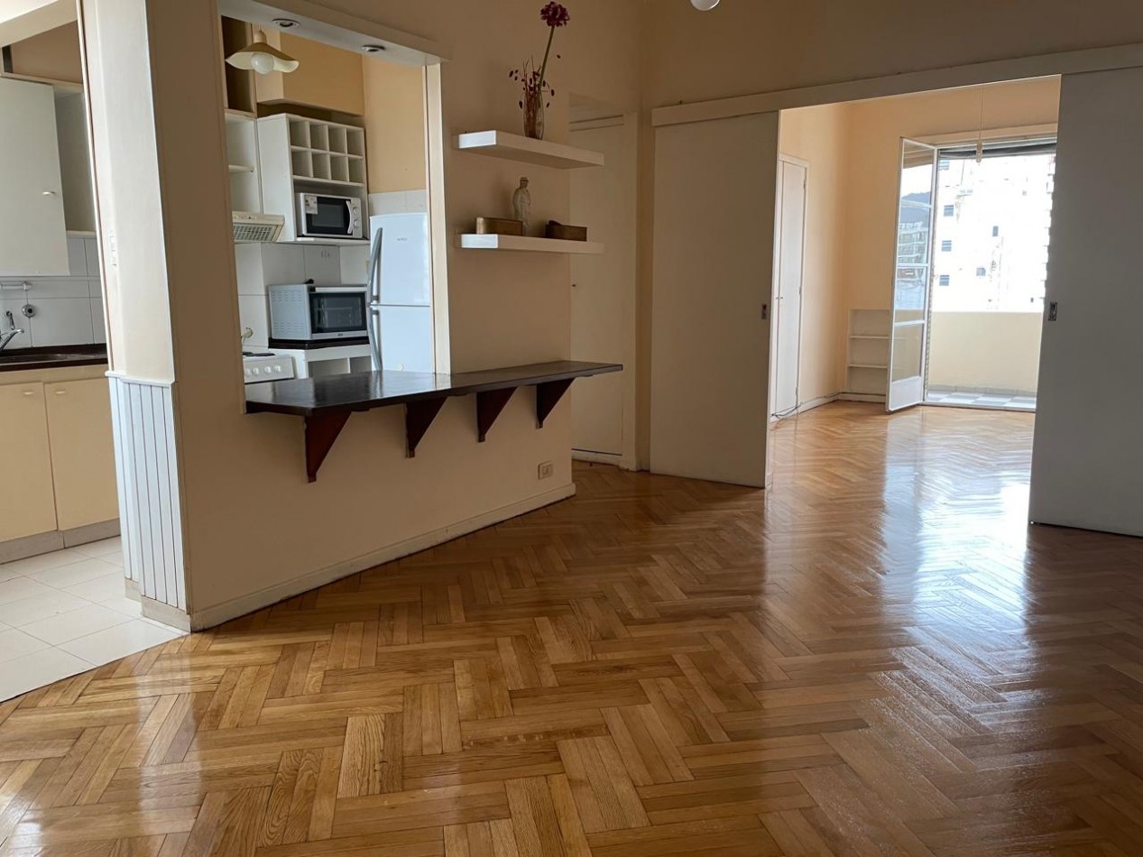 Venta departamento 3 ambientes con balcon en Carlos Calvo 1200, Constitucion