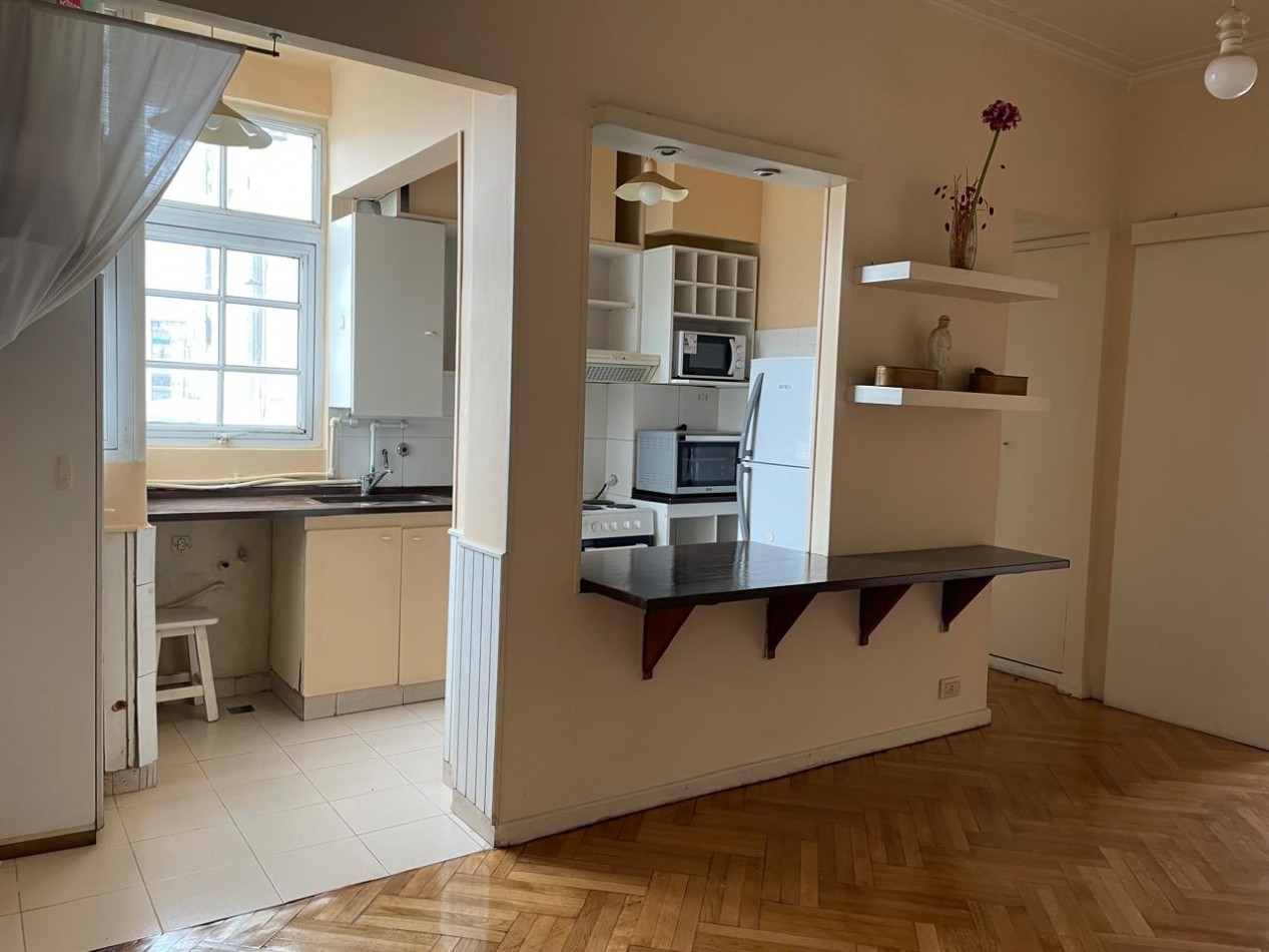 Venta departamento 3 ambientes con balcon en Carlos Calvo 1200, Constitucion