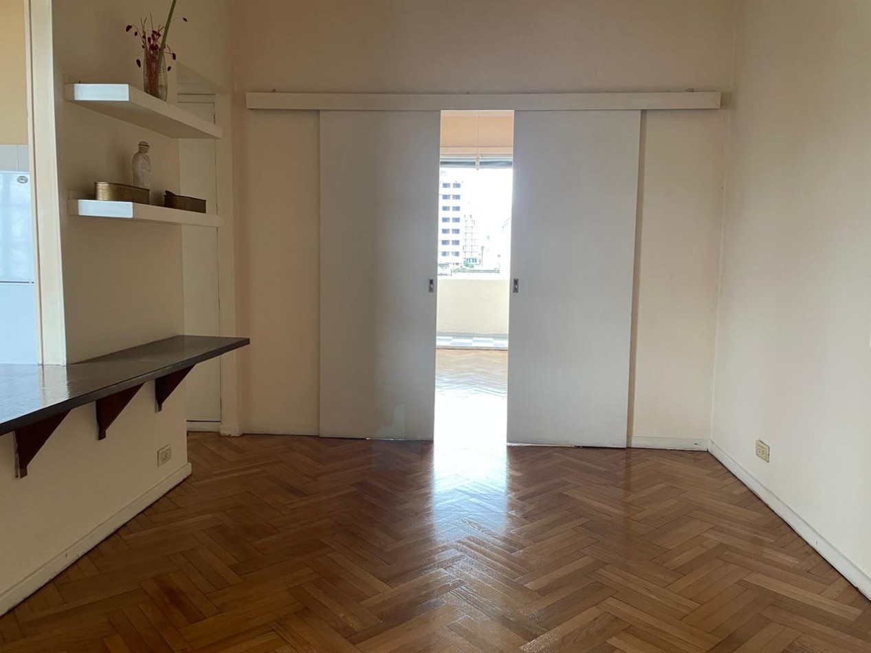 Venta departamento 3 ambientes con balcon en Carlos Calvo 1200, Constitucion