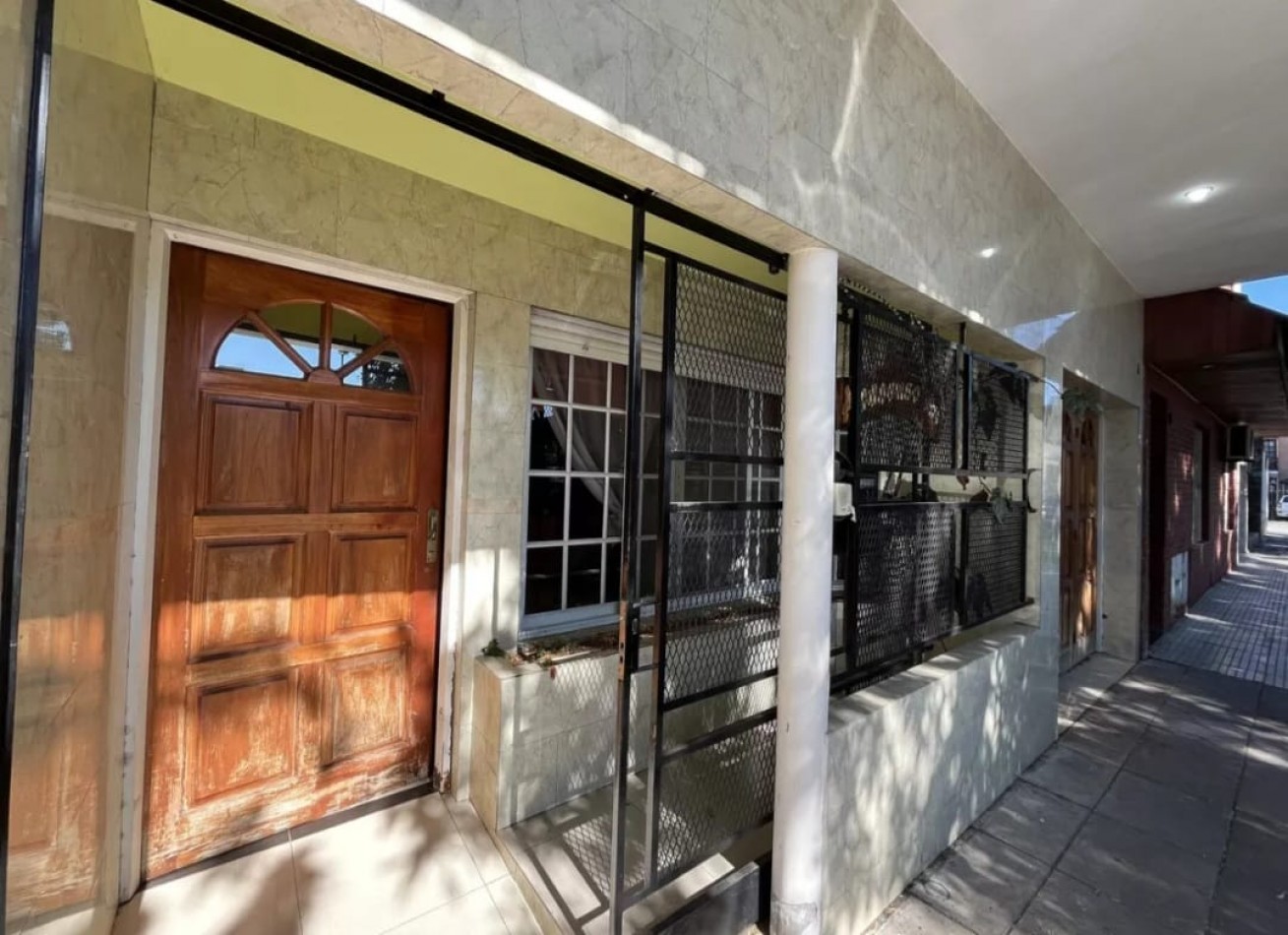 Venta Casa de 4 Amb Con Cochera en Acassuso 7500, Mataderos
