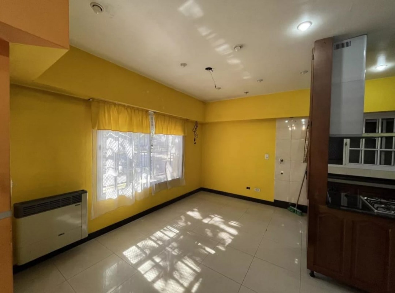 Venta Casa de 4 Amb Con Cochera en Acassuso 7500, Mataderos