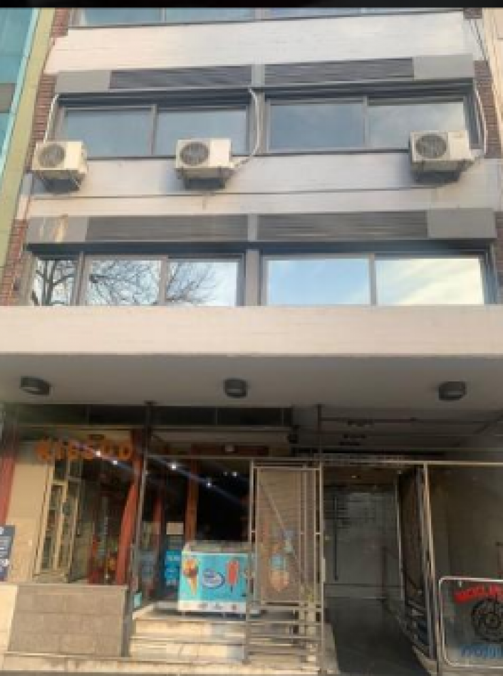 DEPARTAMENTO 3 AMB. CON BALCON AL FRENTE Y PATIO