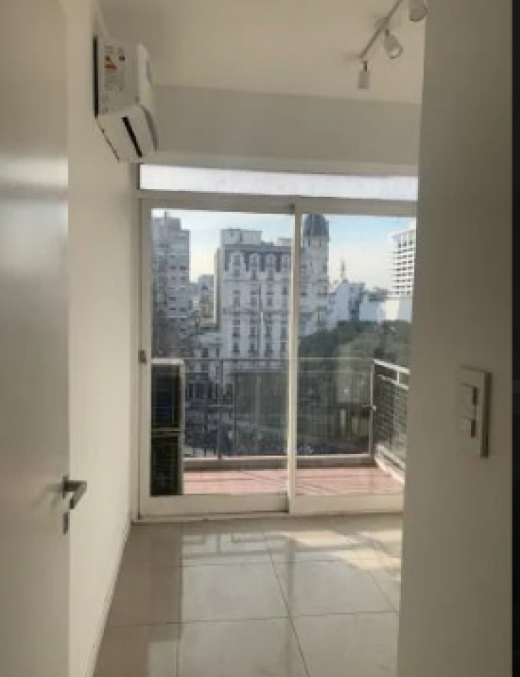 DEPARTAMENTO 3 AMB. CON BALCON AL FRENTE Y PATIO