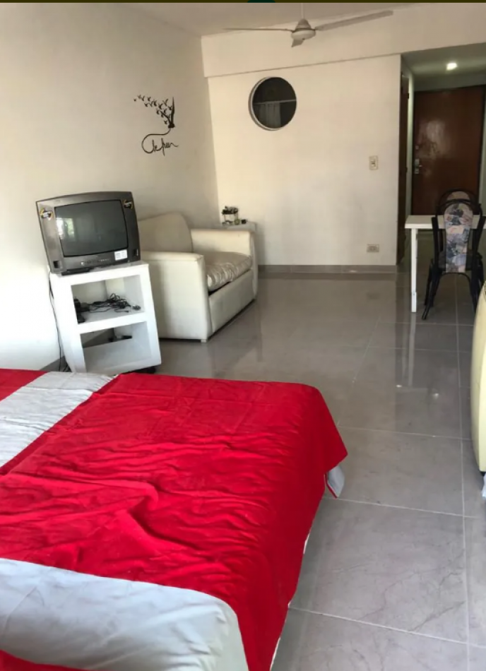 Departamento Monoambiente Sobre Av Santa Fe  En Piso Alto
