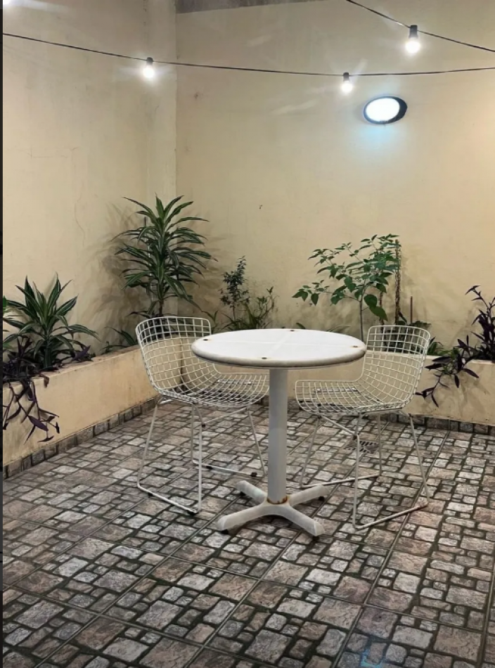 Venta departamento 2 ambientes con patio en Caballito