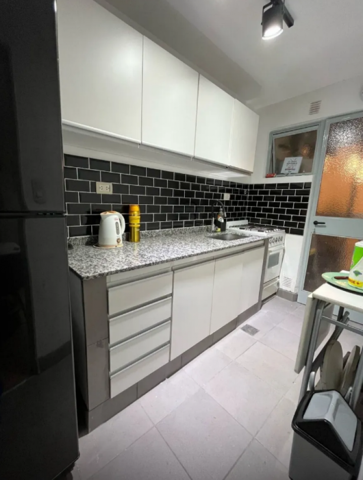 Venta departamento 2 ambientes con patio en Caballito