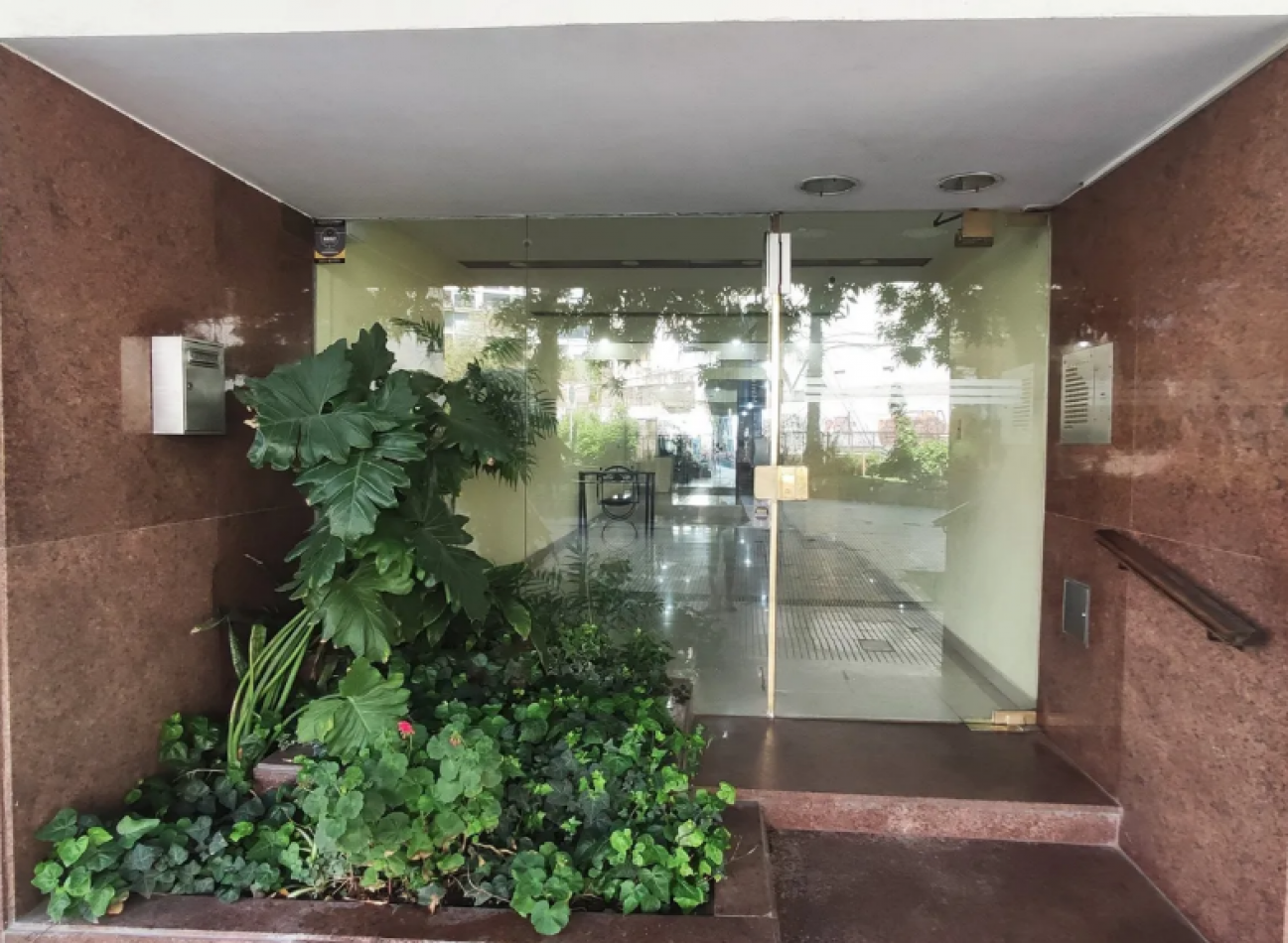 Venta departamento 2 amb con patio en Av Santa Fe al 5300, Palermo