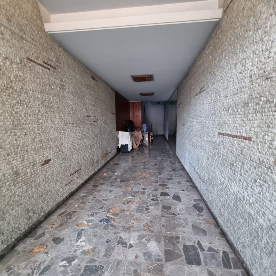 Venta ph 5 amb con balcon en Av. Eva Peron 2800, Flores