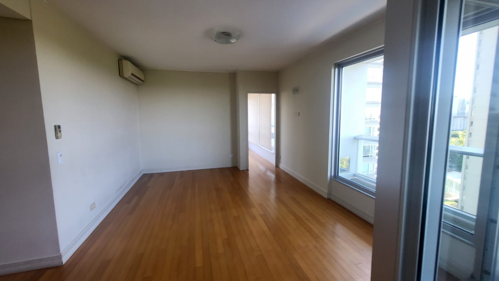 Venta Departamento en la Torre Le Parc 3 Amb con Cochera Puerto Madero