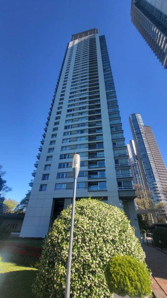 Venta Departamento en la Torre Le Parc 3 Amb con Cochera Puerto Madero