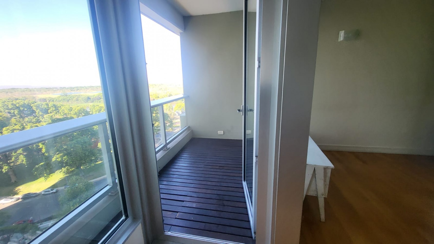 Venta Departamento en la Torre Le Parc 3 Amb con Cochera Puerto Madero
