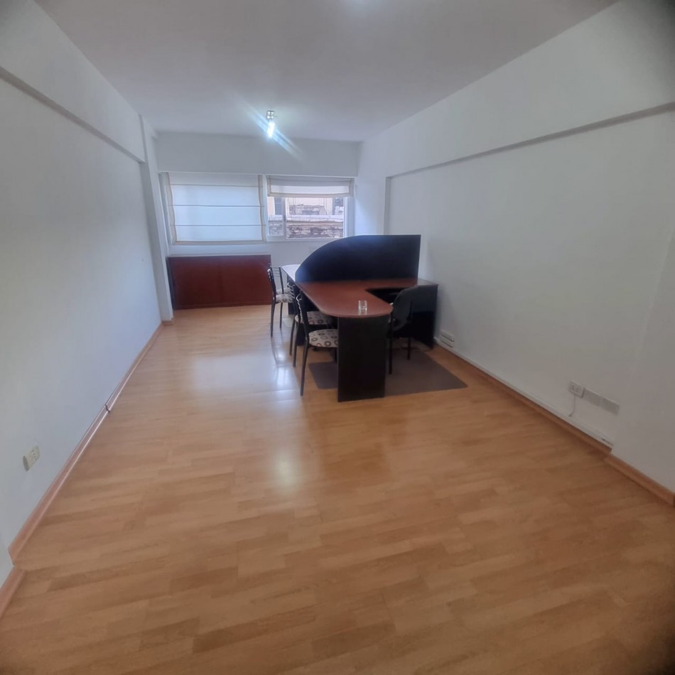 En Venta Monoambiente con cochera Esmeralda 600, San Nicolas
