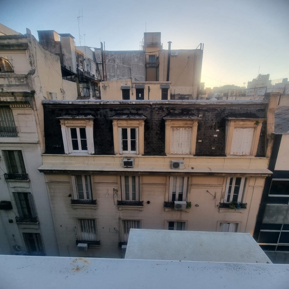 En Venta Monoambiente con cochera Esmeralda 600, San Nicolas