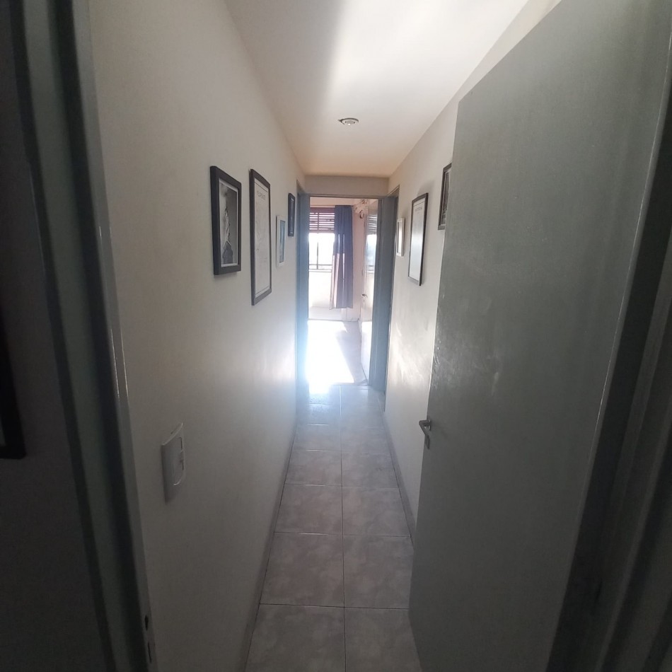 En venta depto 3 Amb al  Frente c/ cochera y Baulera en Villa del Parque