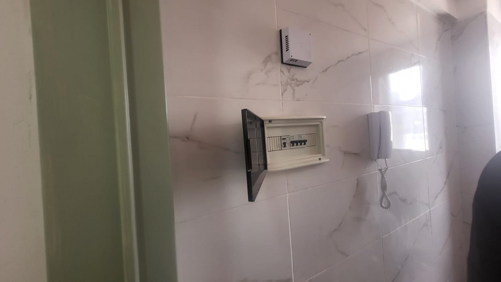 DEPARTAMENTO 3 AMB AL CONTRAFRENTE  CON COCHERA Y BAULERA EN VILLA DEL PARQUE