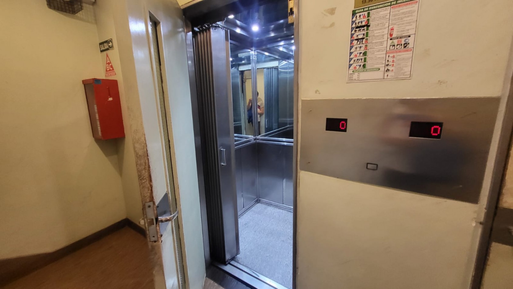 DEPARTAMENTO 3 AMB AL CONTRAFRENTE  CON COCHERA Y BAULERA EN VILLA DEL PARQUE