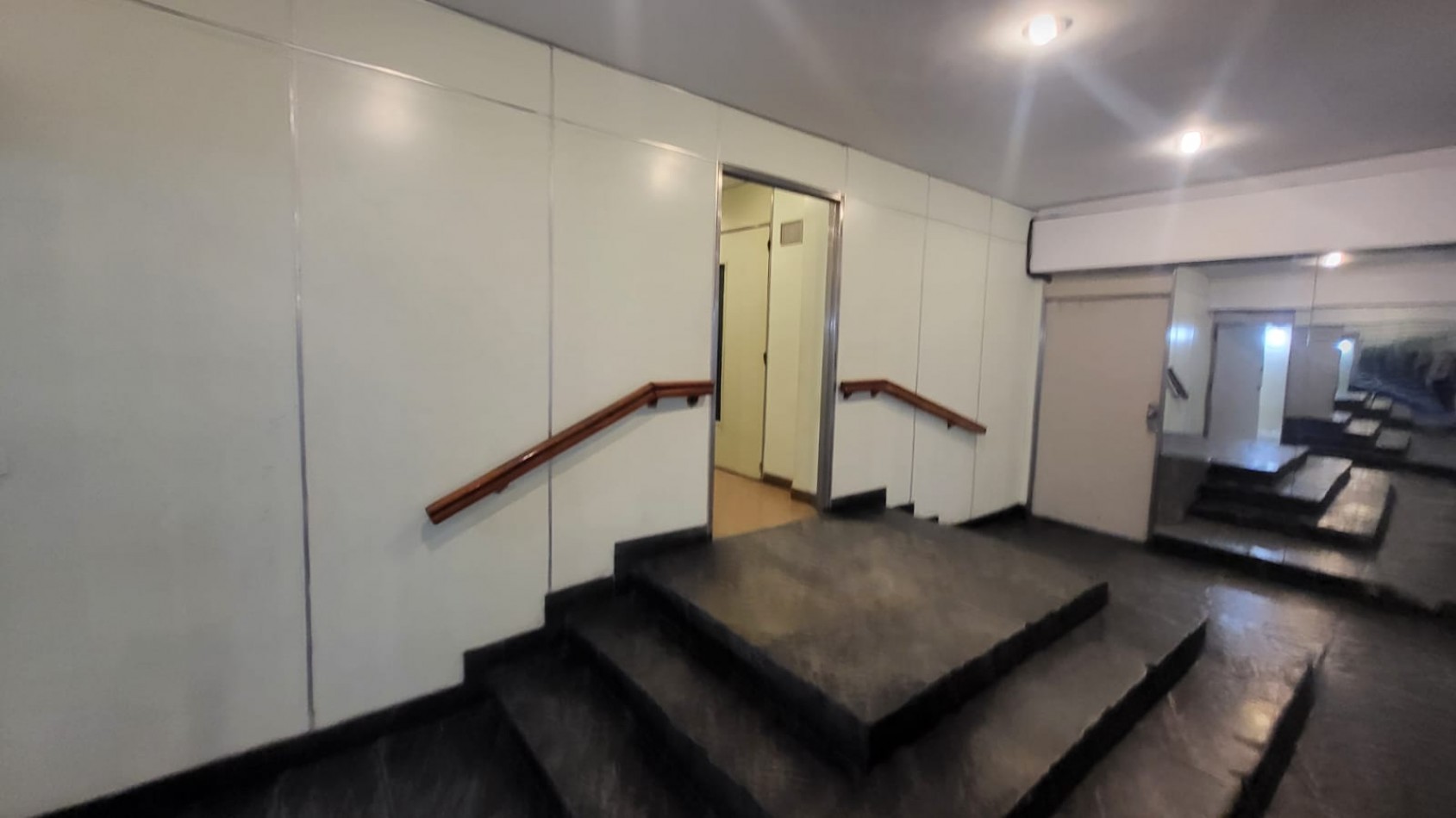 DEPARTAMENTO 3 AMB AL CONTRAFRENTE  CON COCHERA Y BAULERA EN VILLA DEL PARQUE