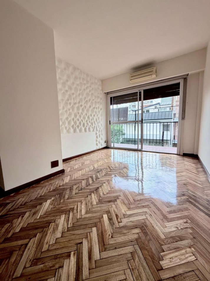 En Venta Depto 3 amb Luminoso a la calle en Caballito 