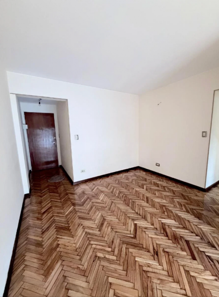 En Venta Depto 3 amb Luminoso a la calle en Caballito 