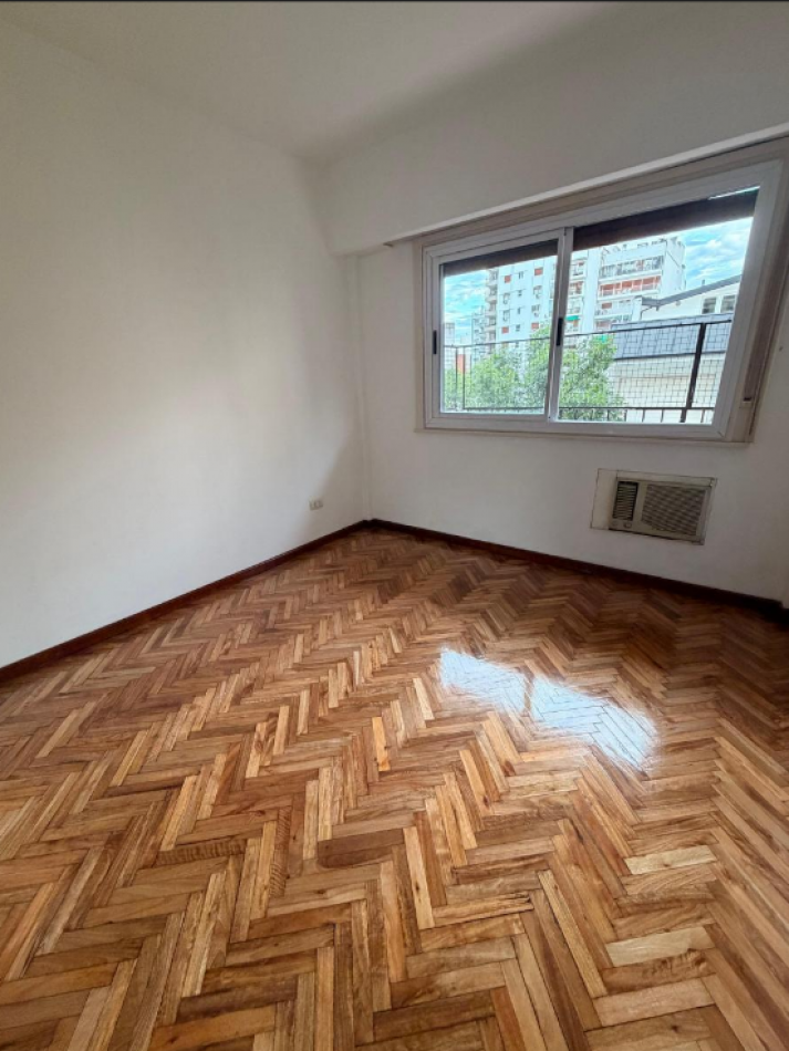 En Venta Depto 3 amb Luminoso a la calle en Caballito 