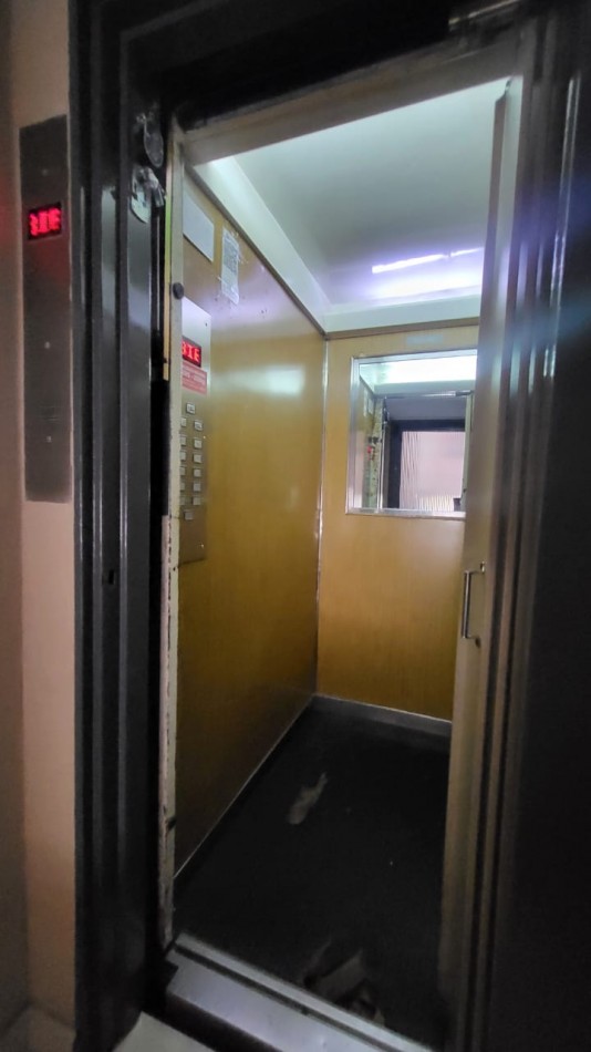 Venta departamento 2 ambientes con balcon contrafrente Ultimo Piso en Caballito