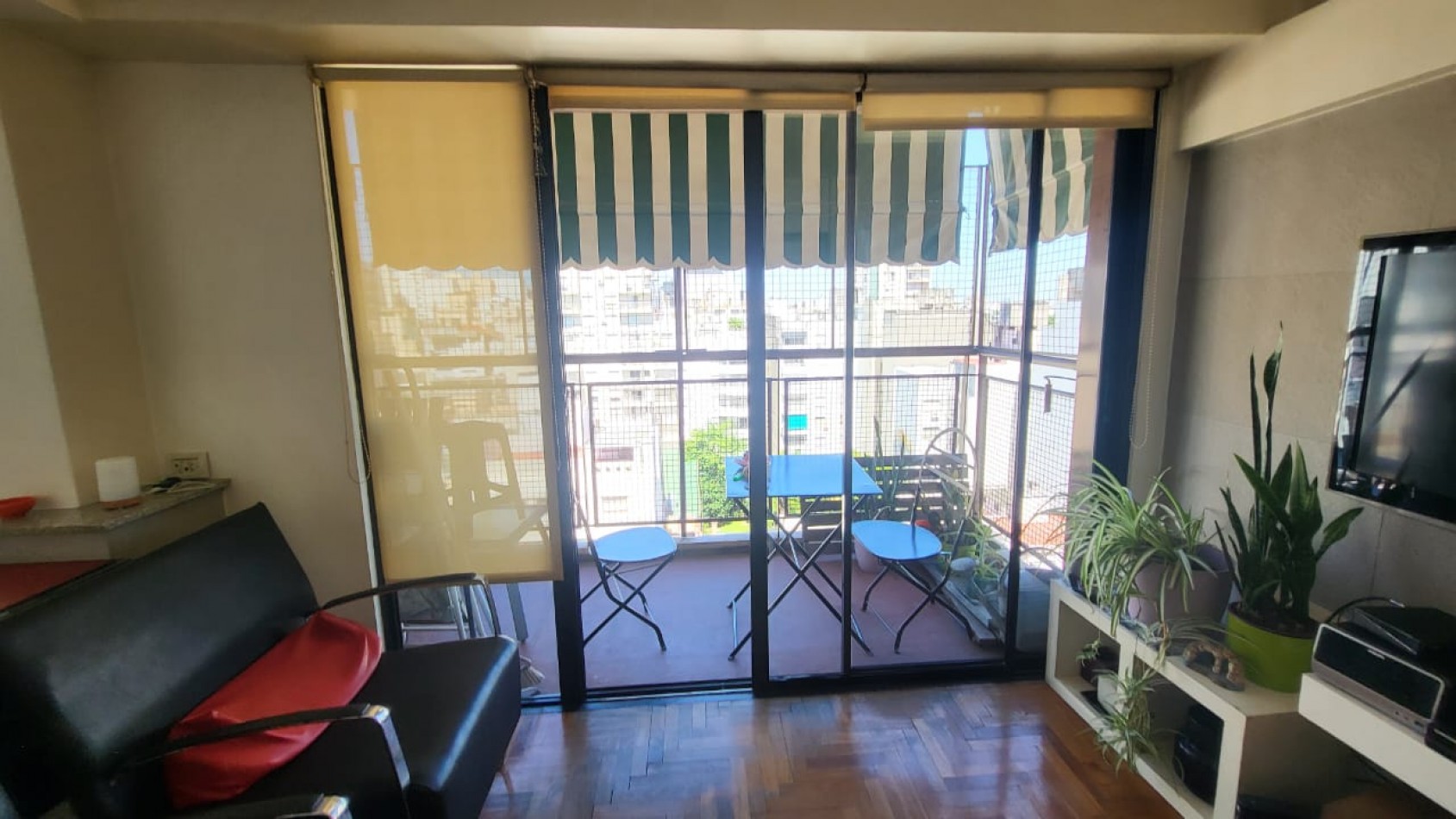 Venta departamento 2 ambientes con balcon contrafrente Ultimo Piso en Caballito