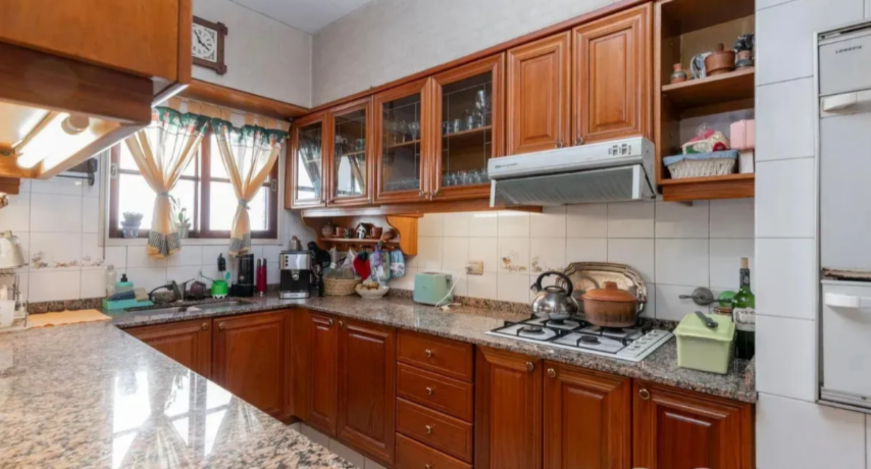 En venta Piso de Categoria con dos cocheras en Caballito